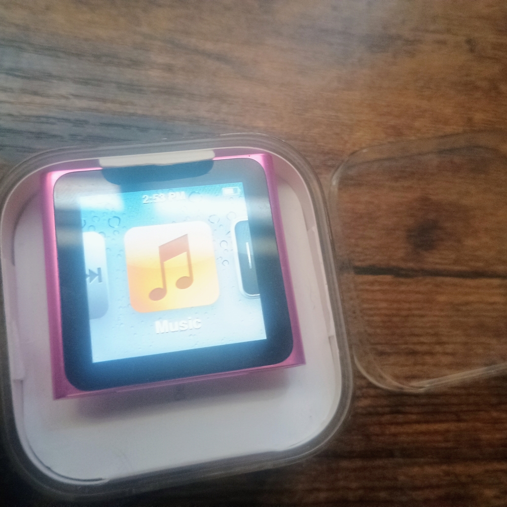 Apple Pink MP3 Player